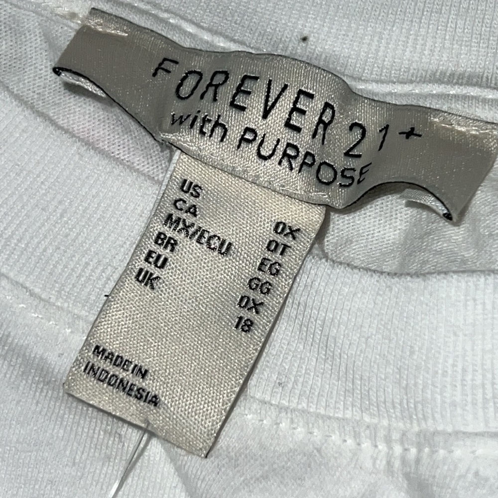 Forever 21 plus size 0X breast graphic knit t-shirt short sleeve crew neck boobs - Picture 9 of 12